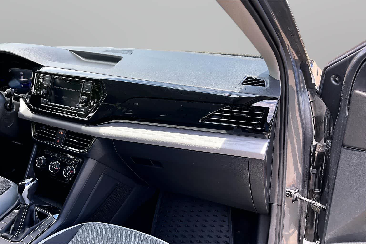 Thumbnail: 2023 Volkswagen Taos - 15