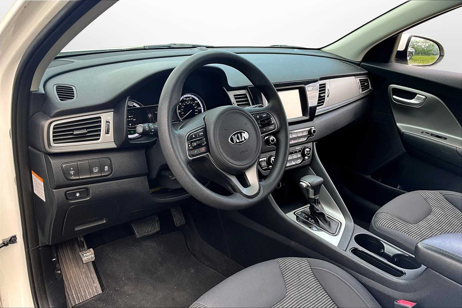 Thumbnail: 2019 Kia Niro - 12