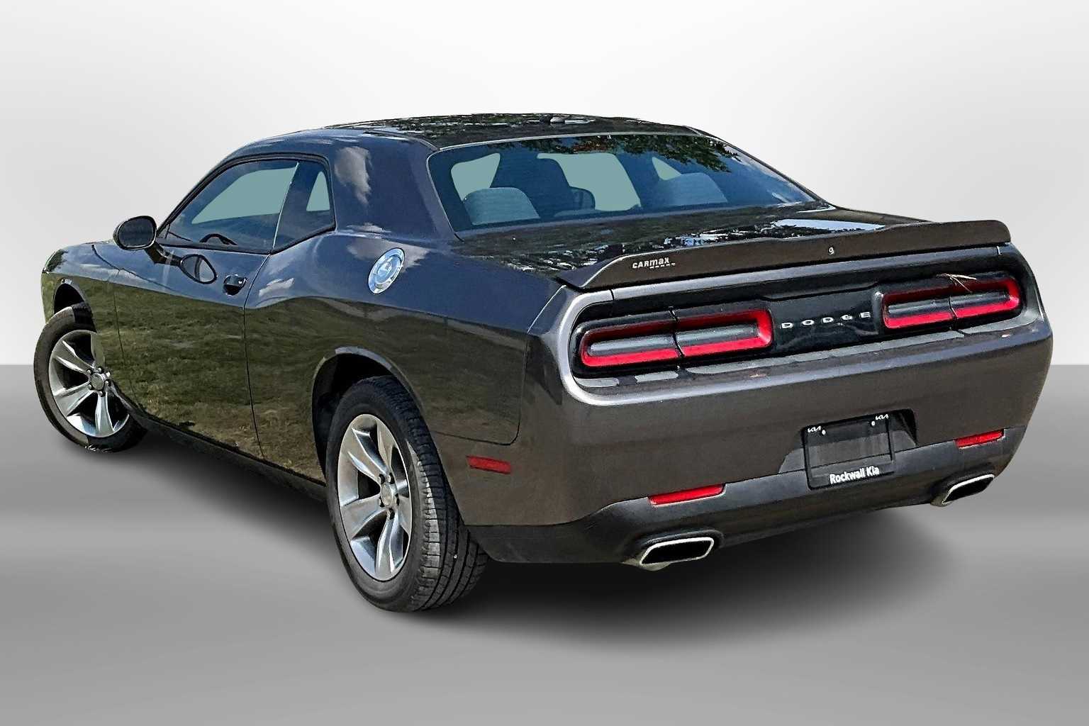 Thumbnail: 2018 Dodge Challenger - 10