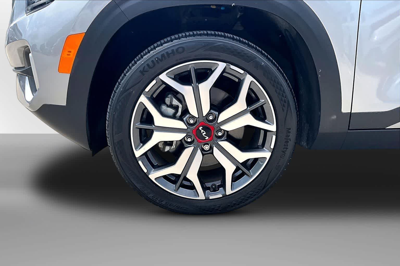 Thumbnail: 2022 Kia Seltos - 8