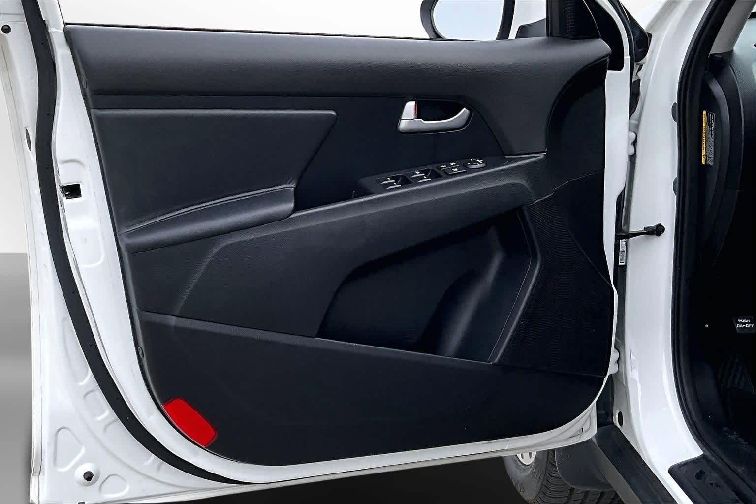 Thumbnail: 2015 Kia Sportage - 17