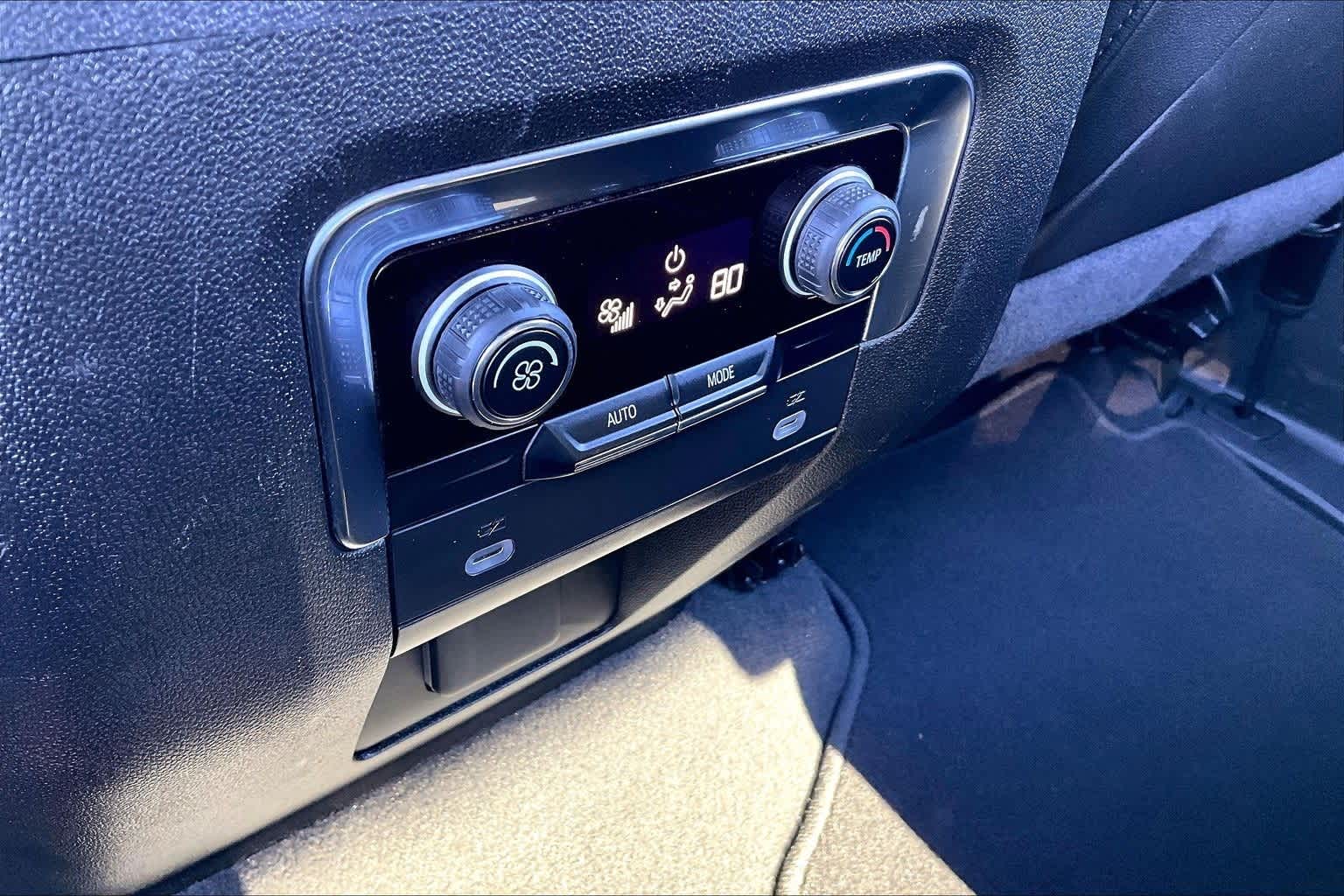 Thumbnail: 2024 Chevrolet Tahoe - 6