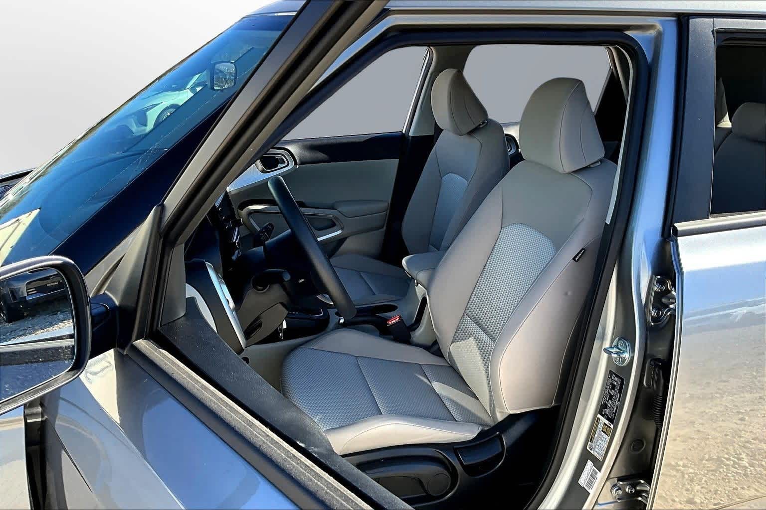 Thumbnail: 2023 Kia Soul - 25