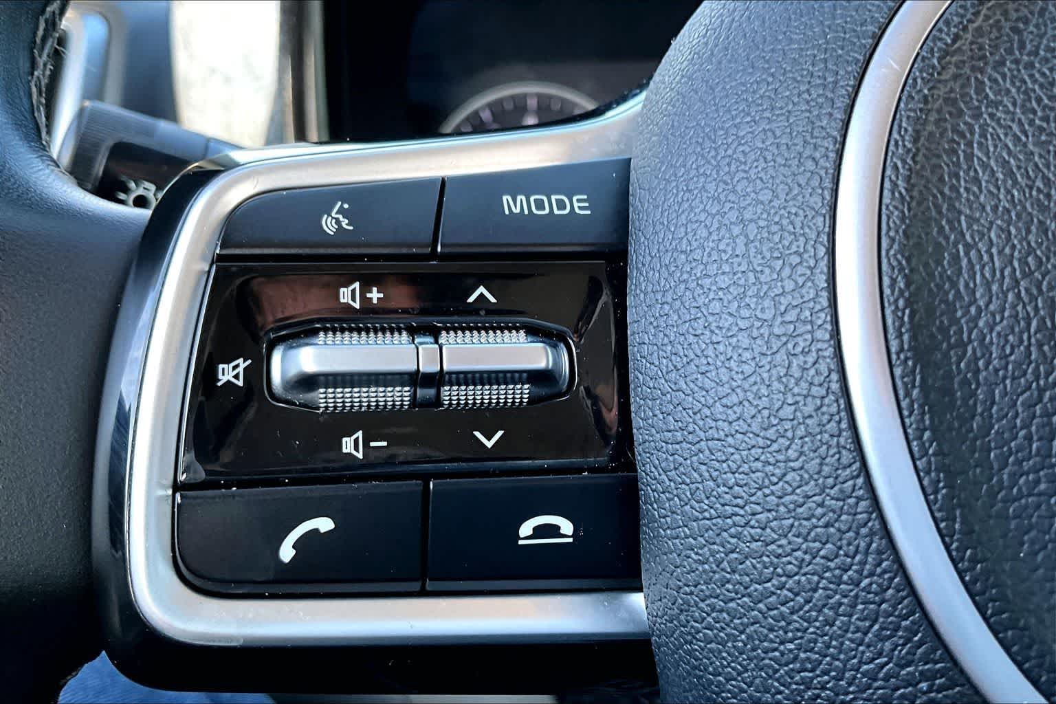 Thumbnail: 2022 Kia Sorento - 17