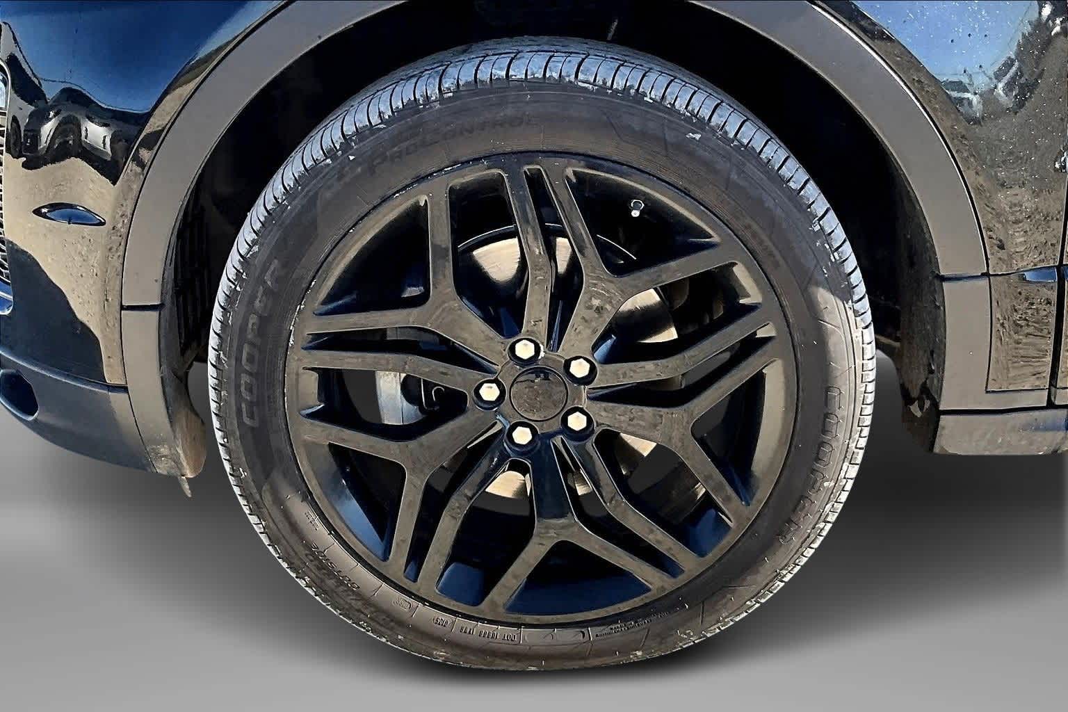 Thumbnail: 2019 Land Rover Range Rover Evoque - 8