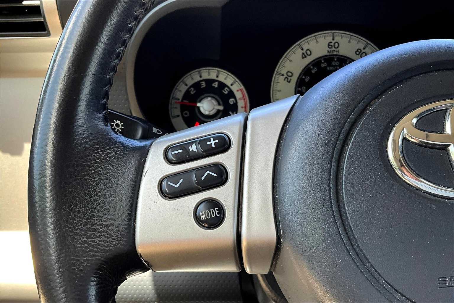 Thumbnail: 2012 Toyota FJ Cruiser - 19