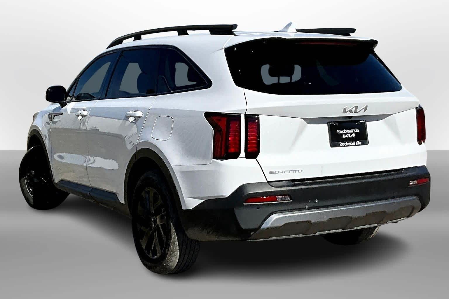 Thumbnail: 2023 Kia Sorento - 11