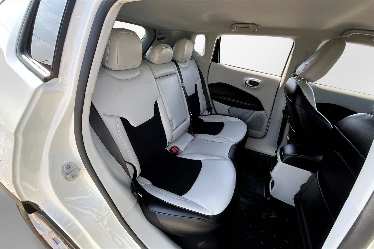 Thumbnail: 2020 Jeep Compass - 27