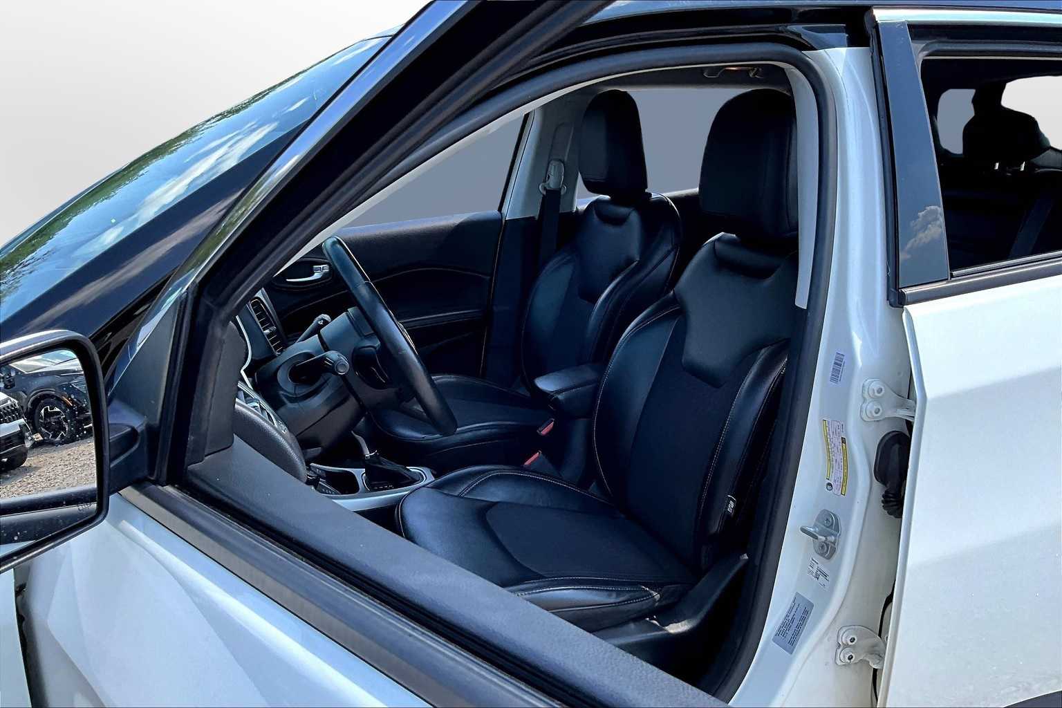 Thumbnail: 2018 Jeep Compass - 26