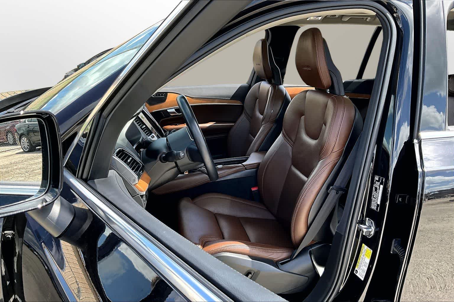 Thumbnail: 2020 Volvo XC90 - 24