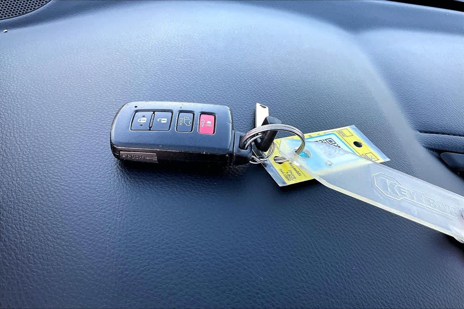 Thumbnail: 2017 Toyota Highlander - 9