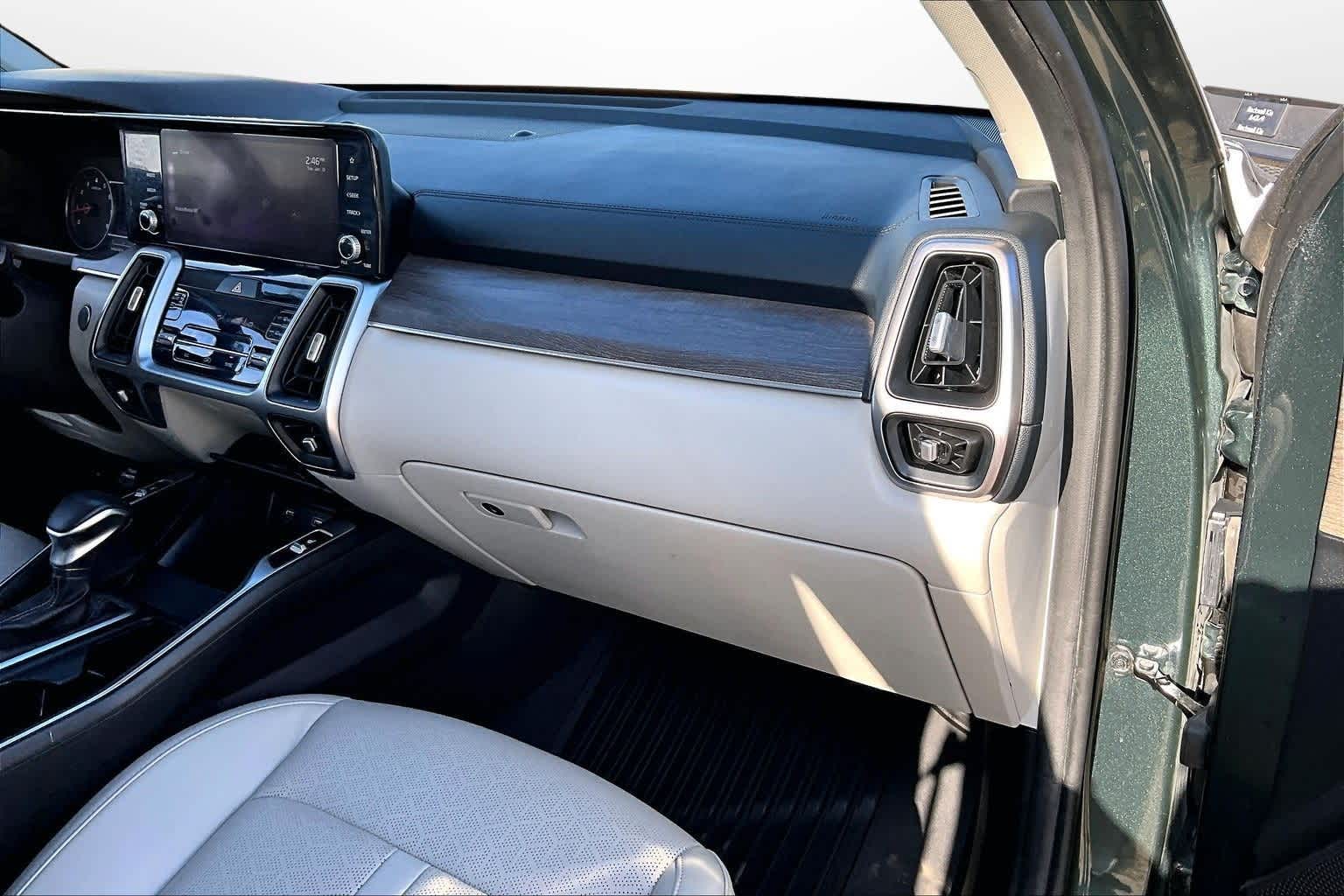 Thumbnail: 2022 Kia Sorento - 14