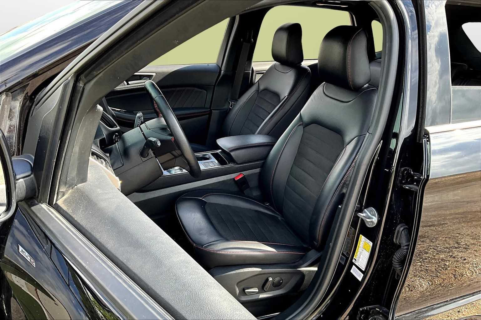 Thumbnail: 2024 Ford Edge - 25