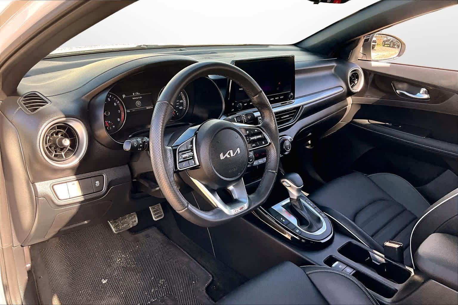 Thumbnail: 2024 Kia Forte - 11