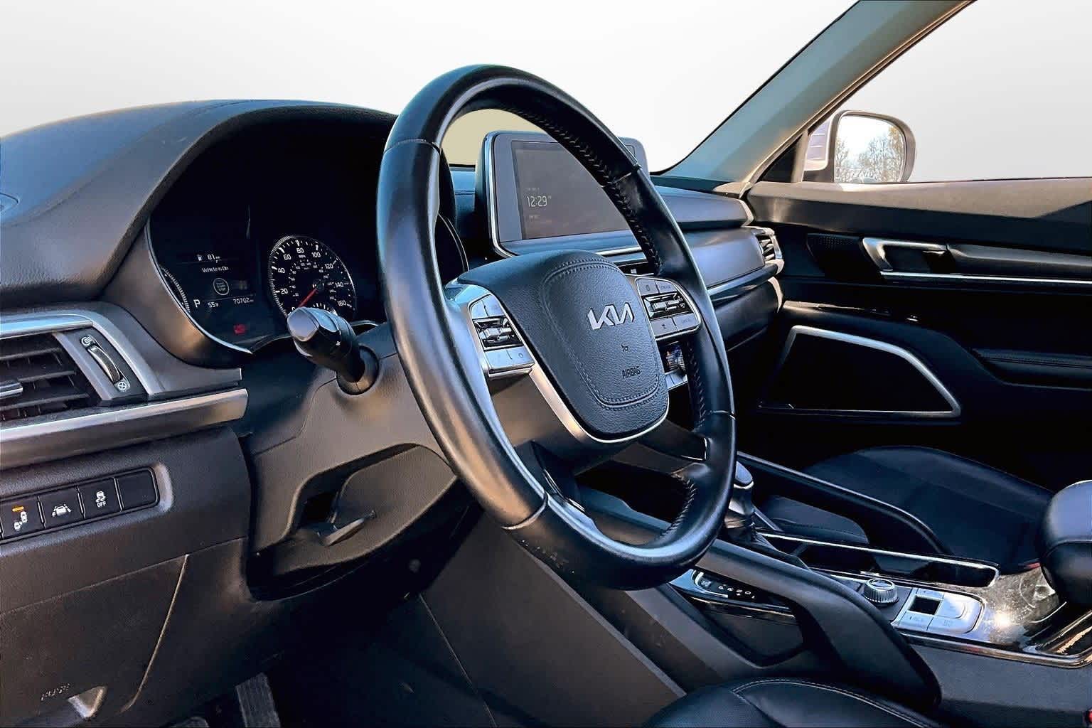 Thumbnail: 2022 Kia Telluride - 11