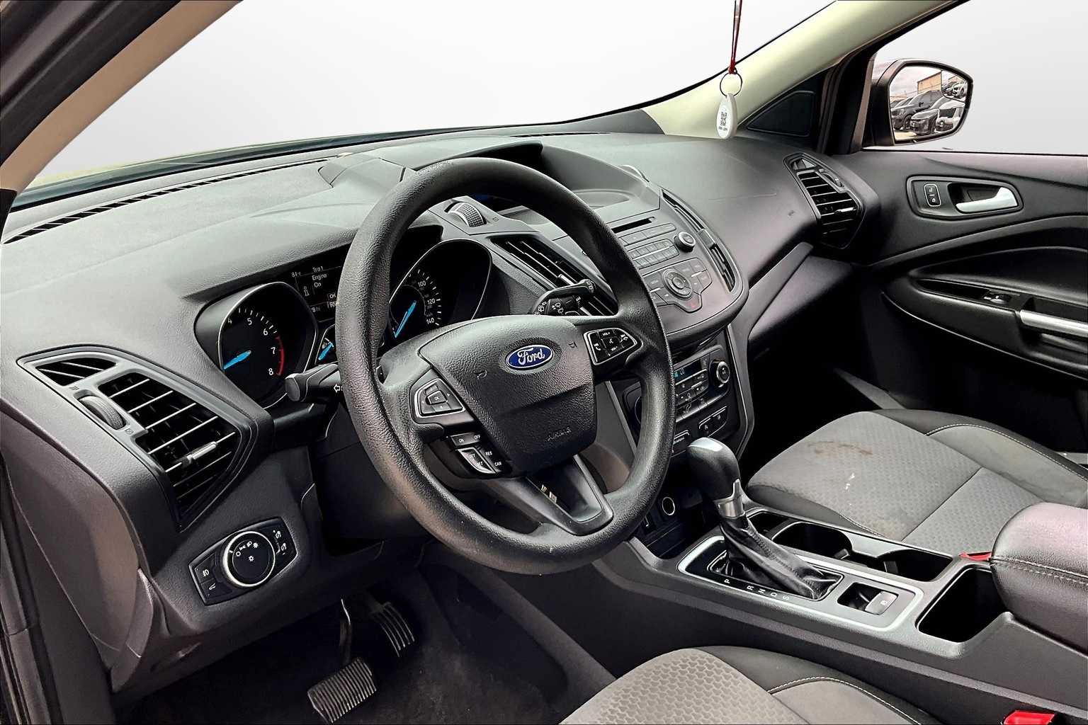 2017 Ford Escape SE 12