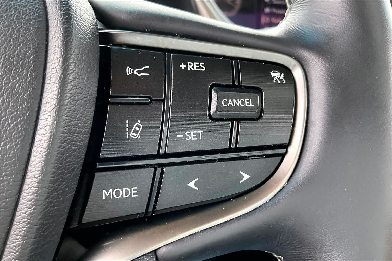 Thumbnail: 2021 Lexus ES - 18