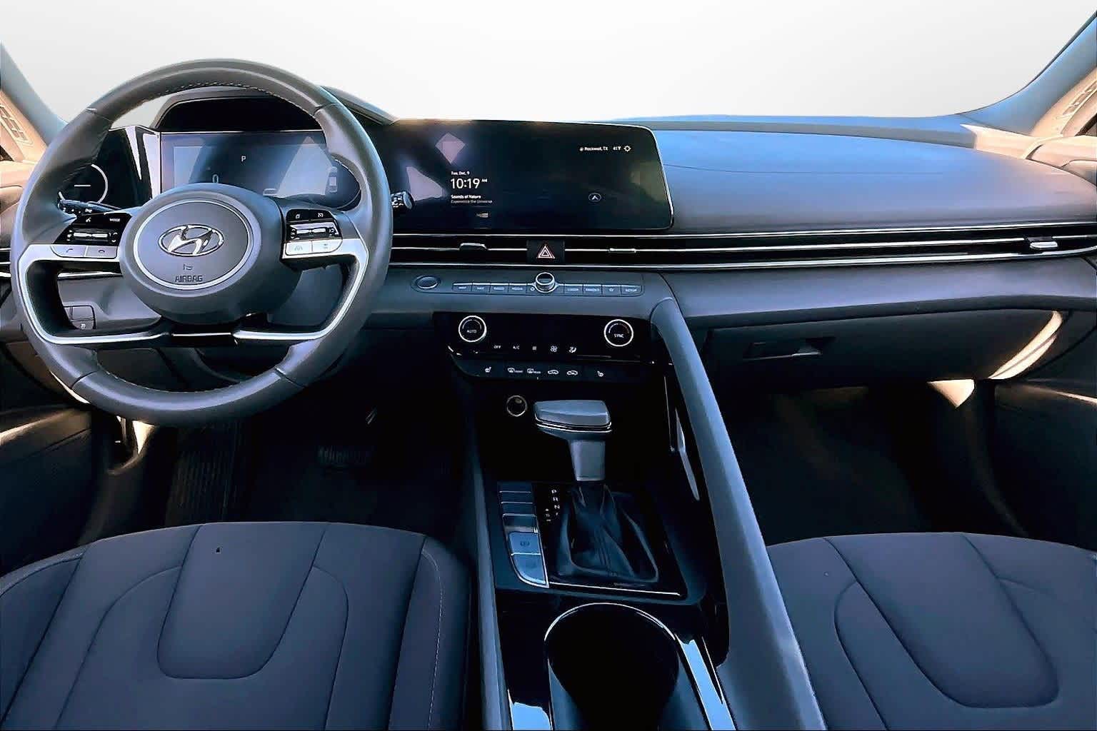 Thumbnail: 2023 Hyundai Elantra - 14