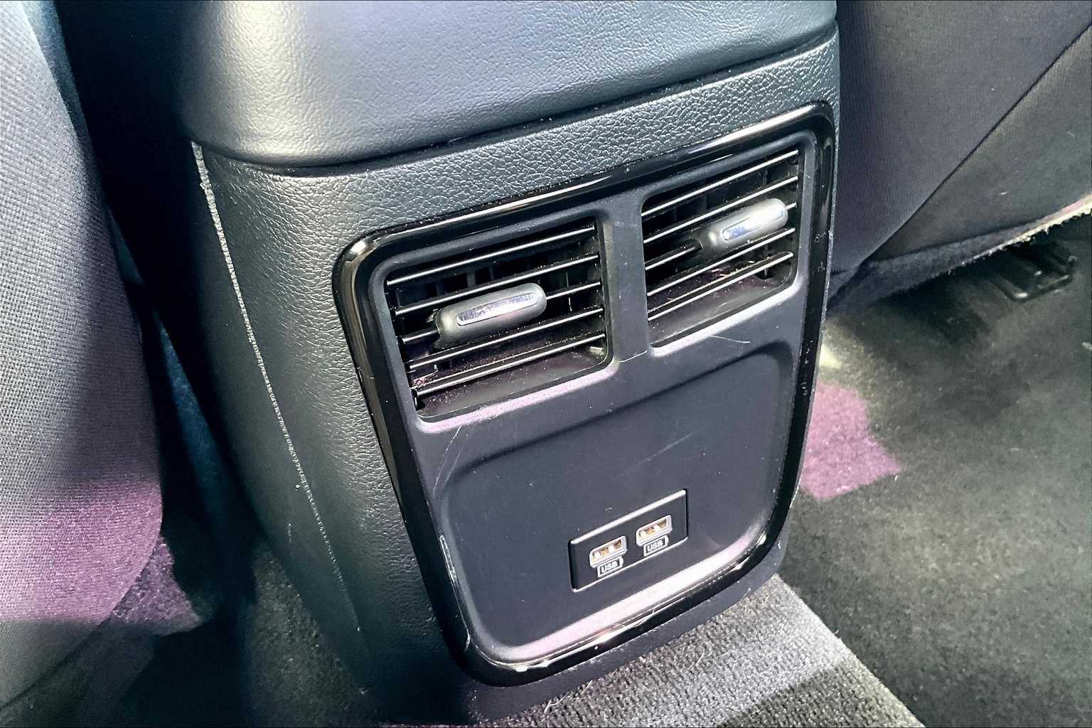 2020 Dodge Charger SXT 23