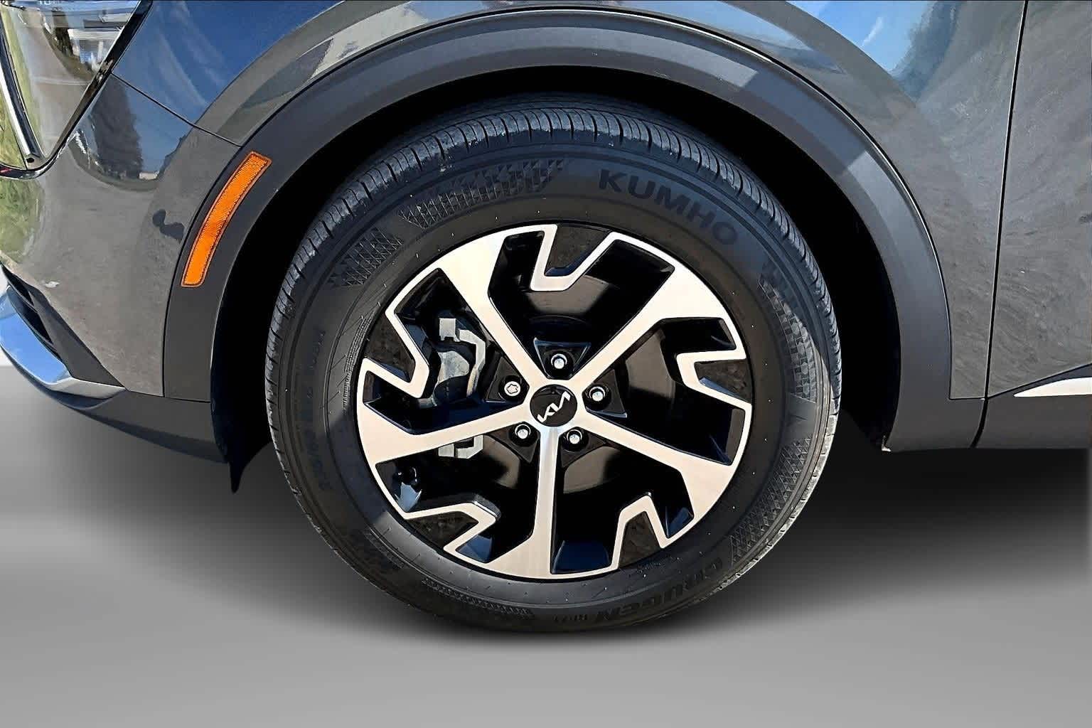 Thumbnail: 2023 Kia Sportage - 8