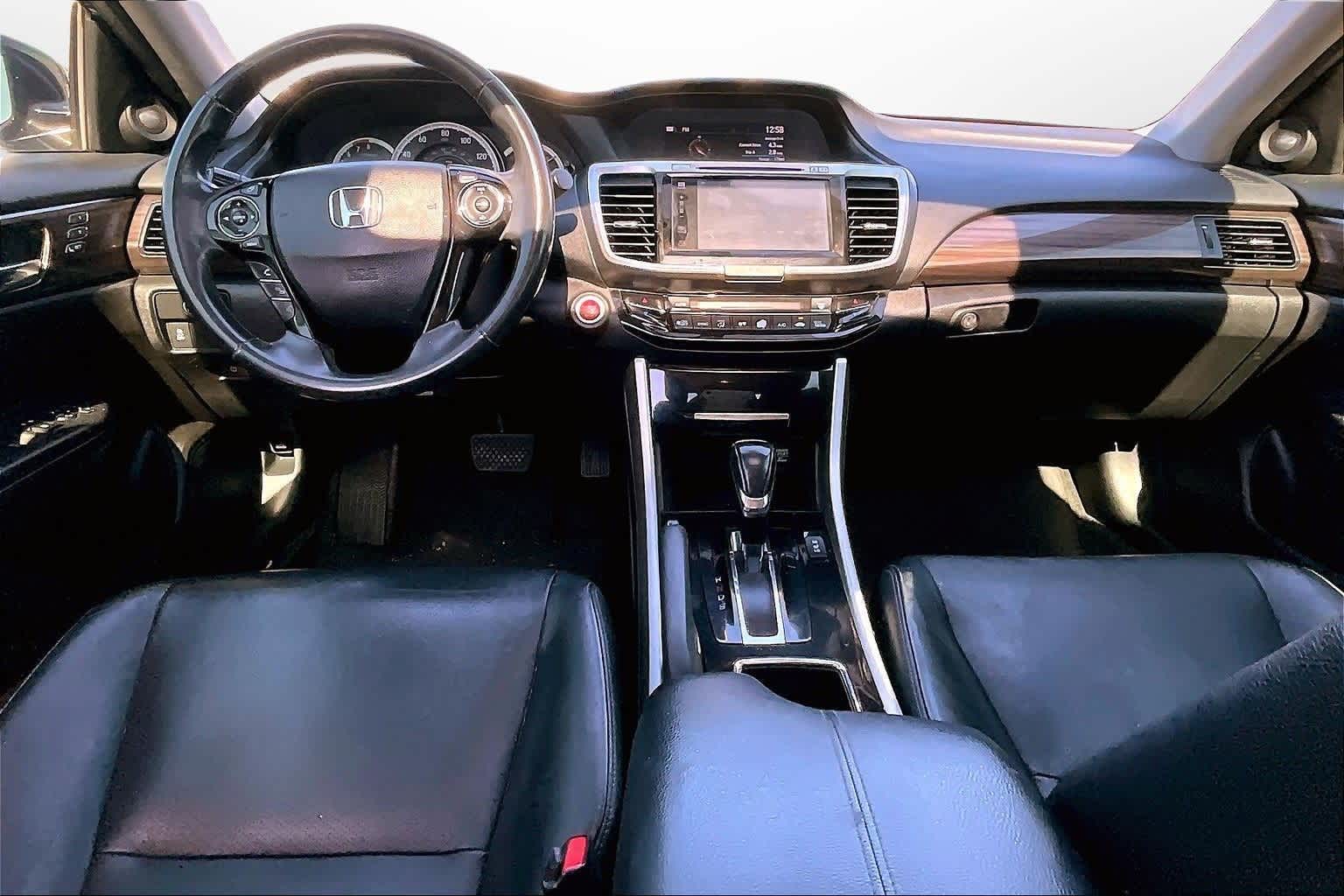 Thumbnail: 2017 Honda Accord - 13