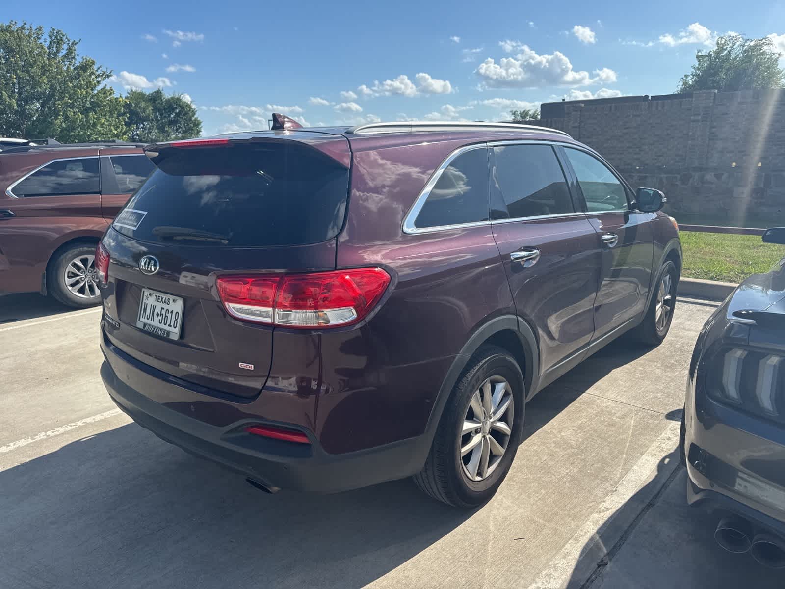 Thumbnail: 2017 Kia Sorento - 4