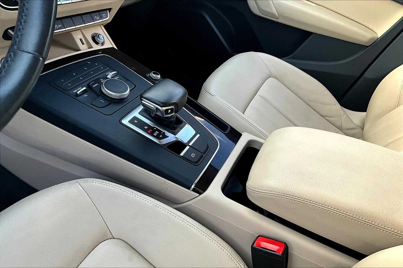 Thumbnail: 2019 Audi Q5 - 13