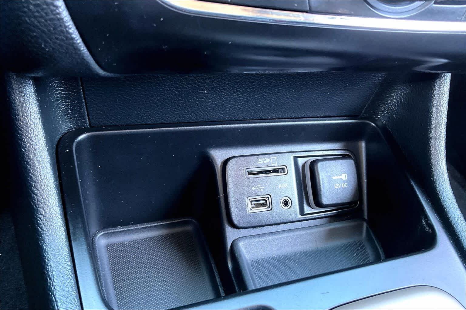 Thumbnail: 2016 Jeep Cherokee - 21