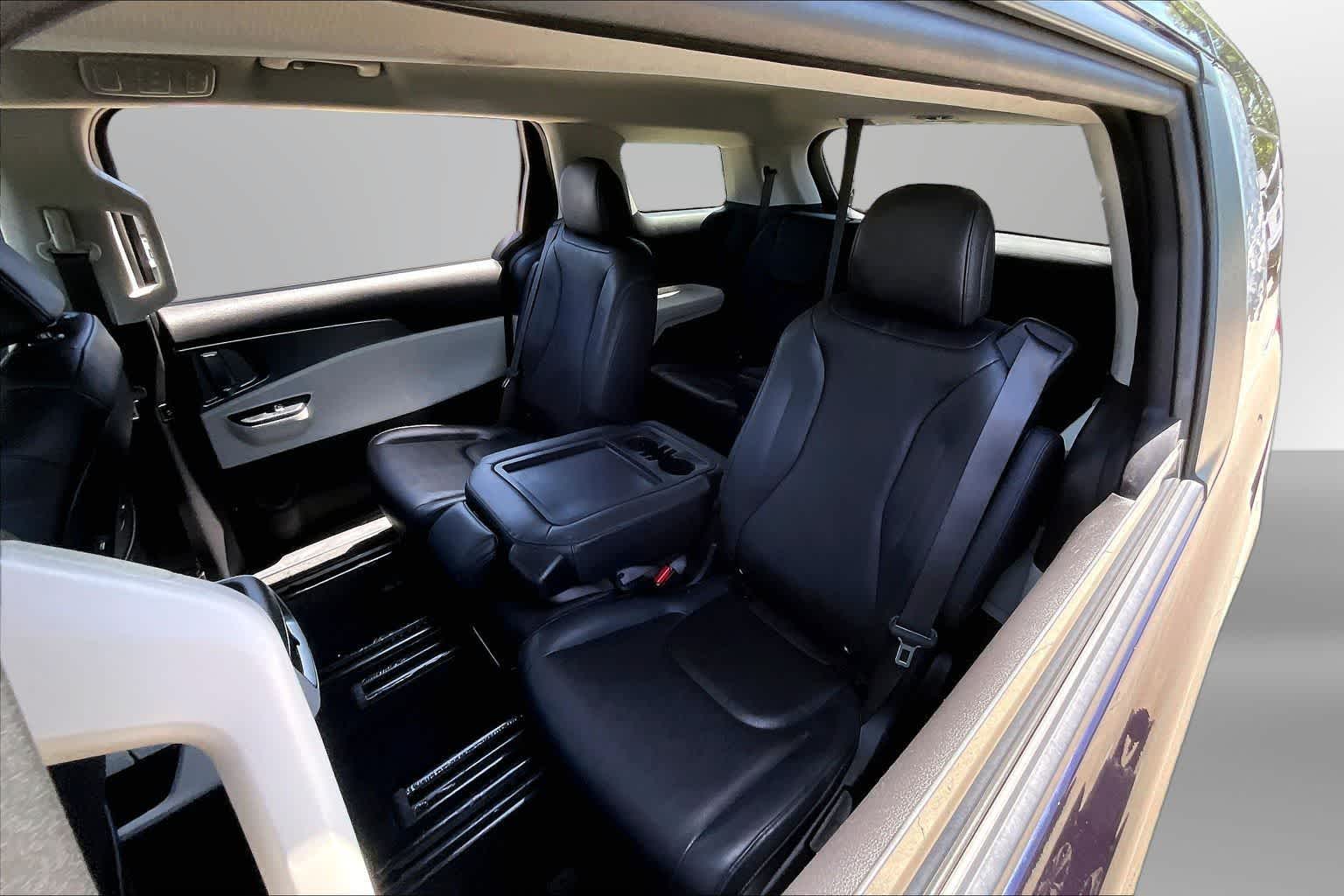 Thumbnail: 2024 Kia Carnival - 24