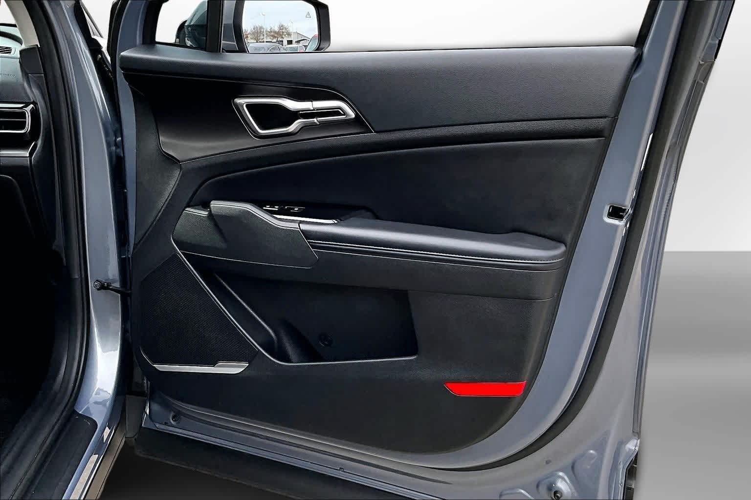 Thumbnail: 2023 Kia Sportage - 18