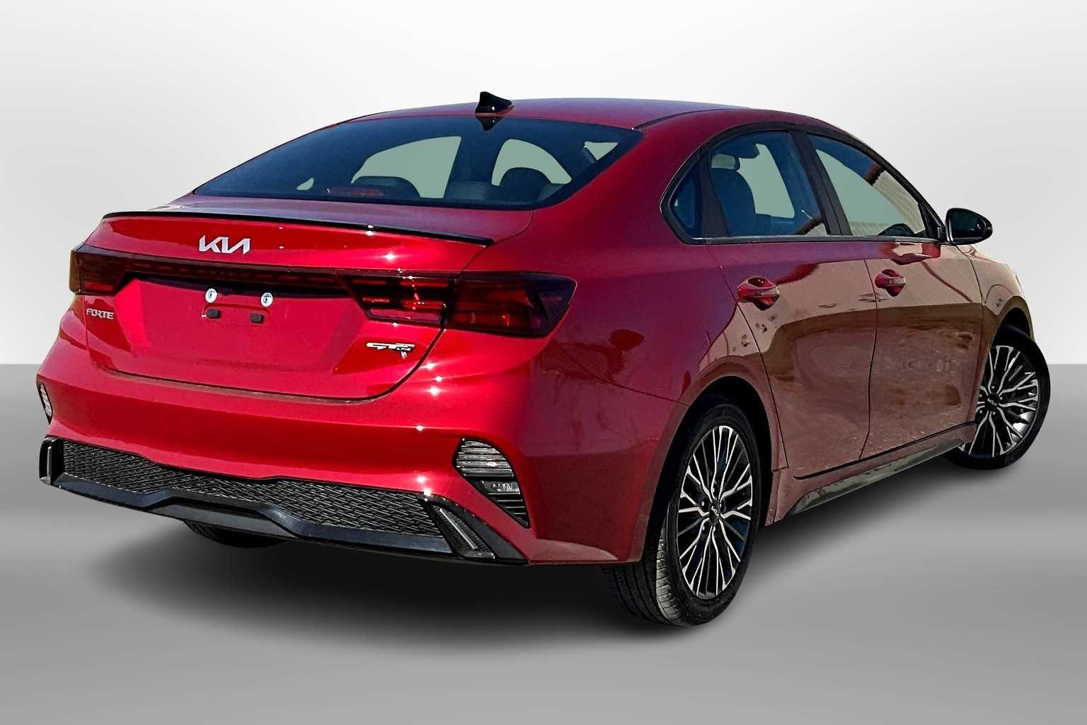 2024 Kia Forte GT-Line photo 2