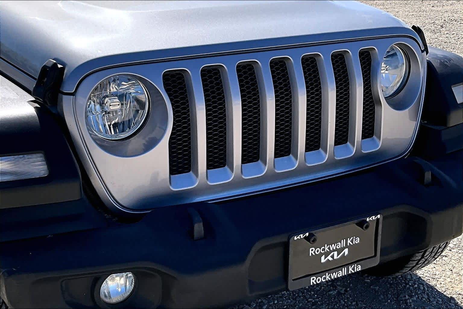Thumbnail: 2020 Jeep Wrangler - 27