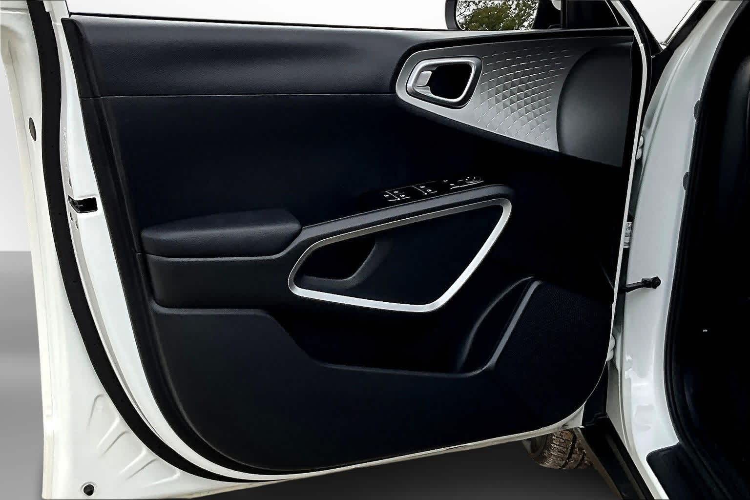 Thumbnail: 2023 Kia Soul - 17