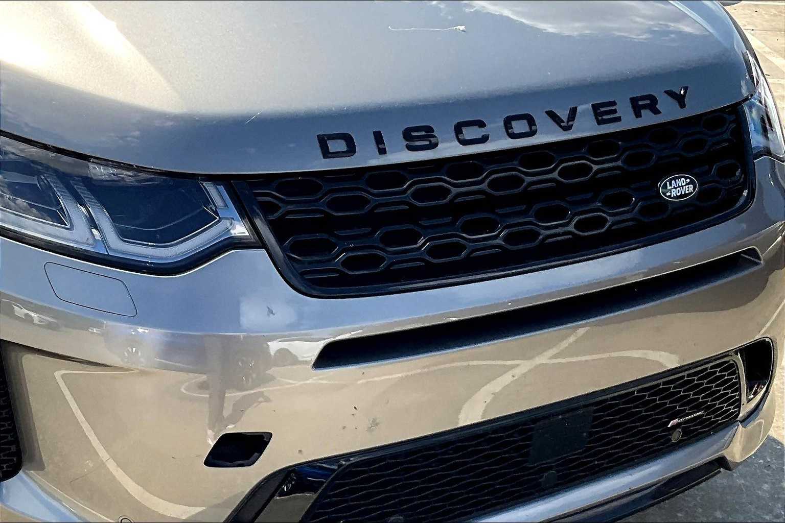 Thumbnail: 2023 Land Rover Discovery Sport - 28
