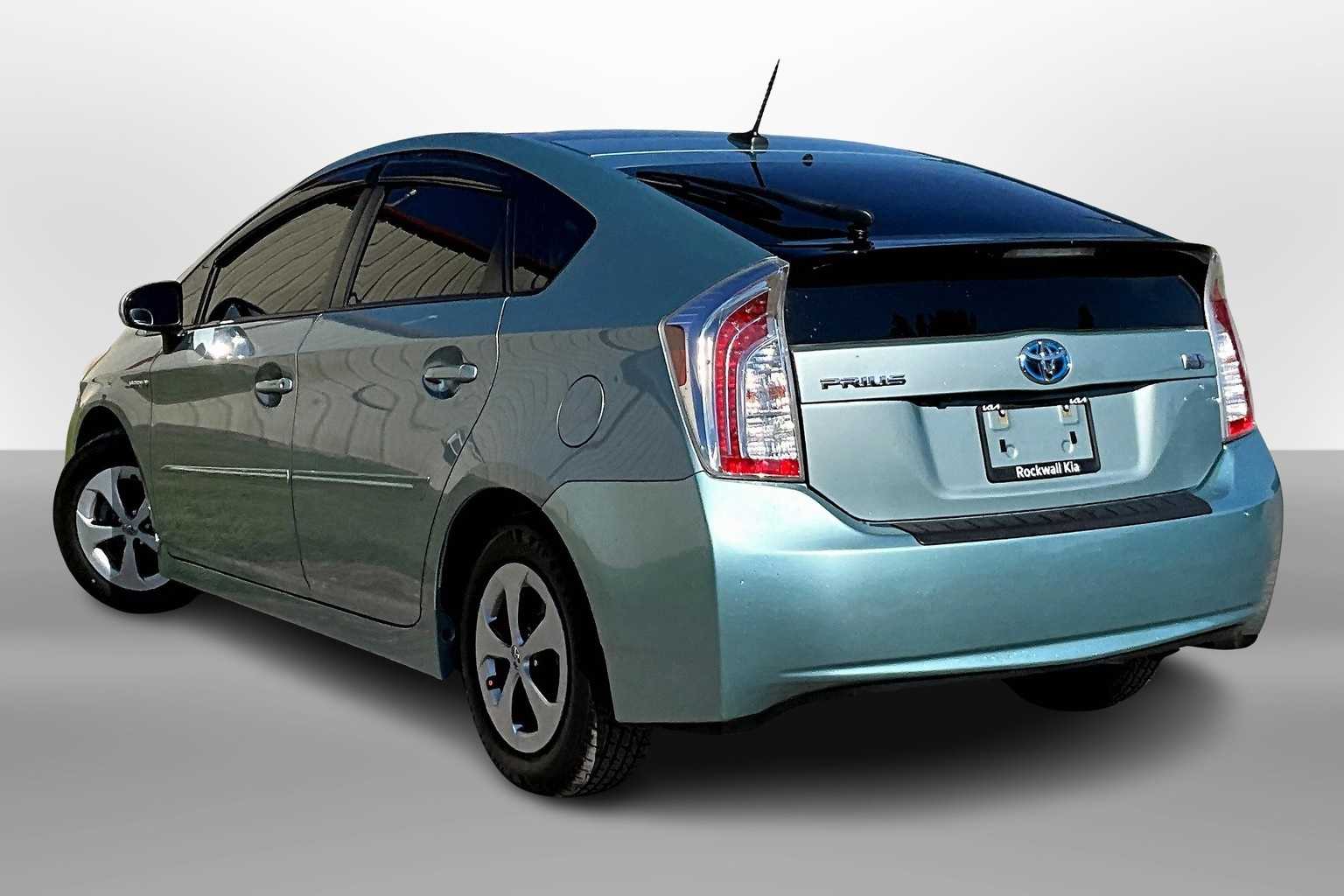 Thumbnail: 2014 Toyota Prius - 11