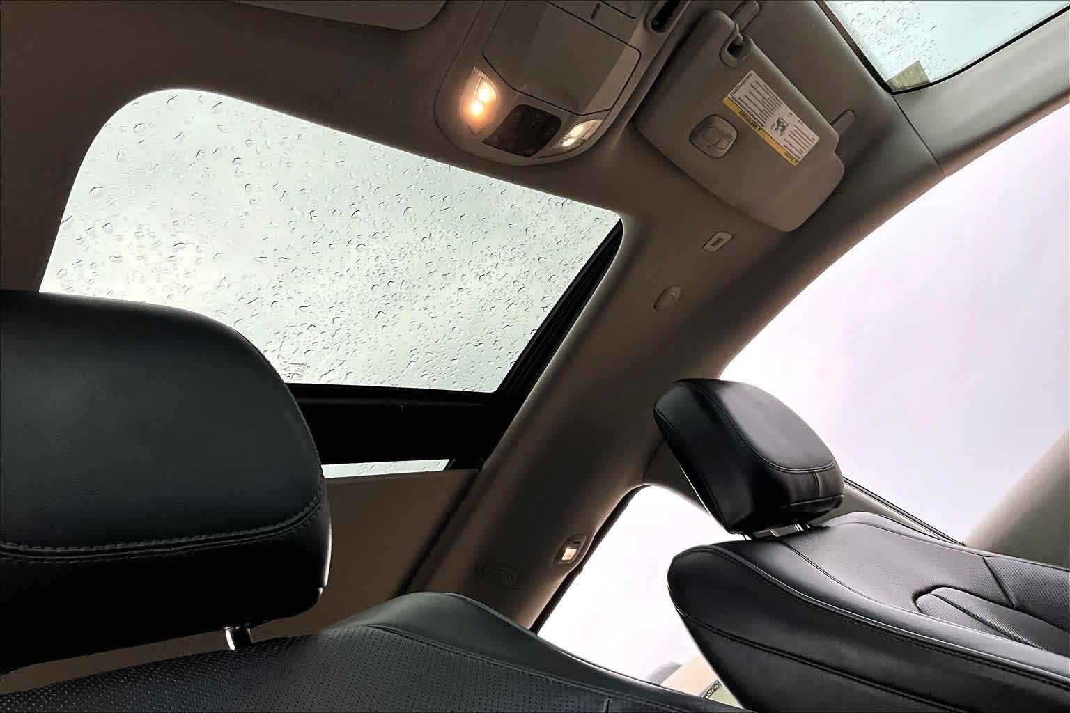 Thumbnail: 2018 Chrysler Pacifica - 16