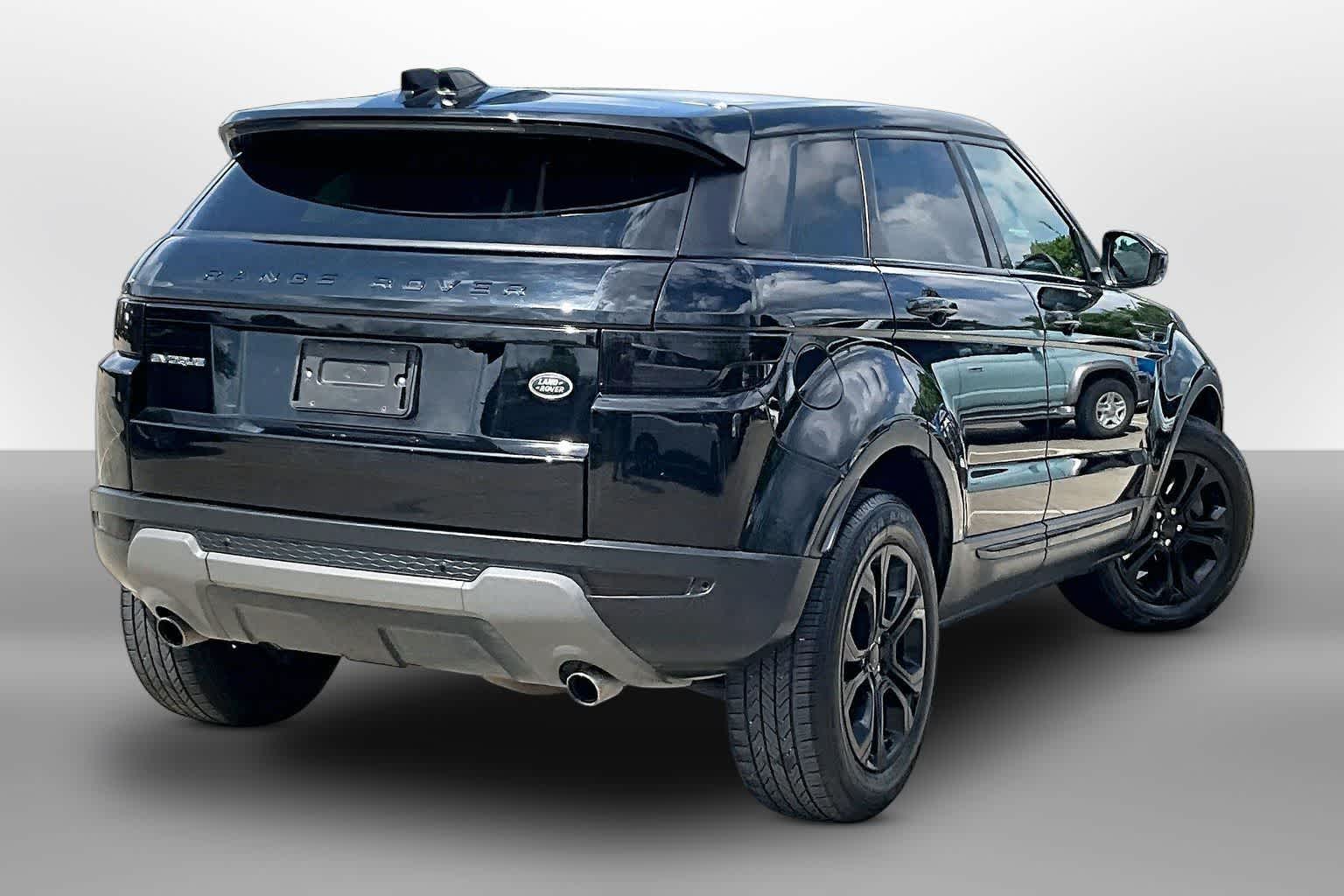 Thumbnail: 2019 Land Rover Range Rover Evoque - 2