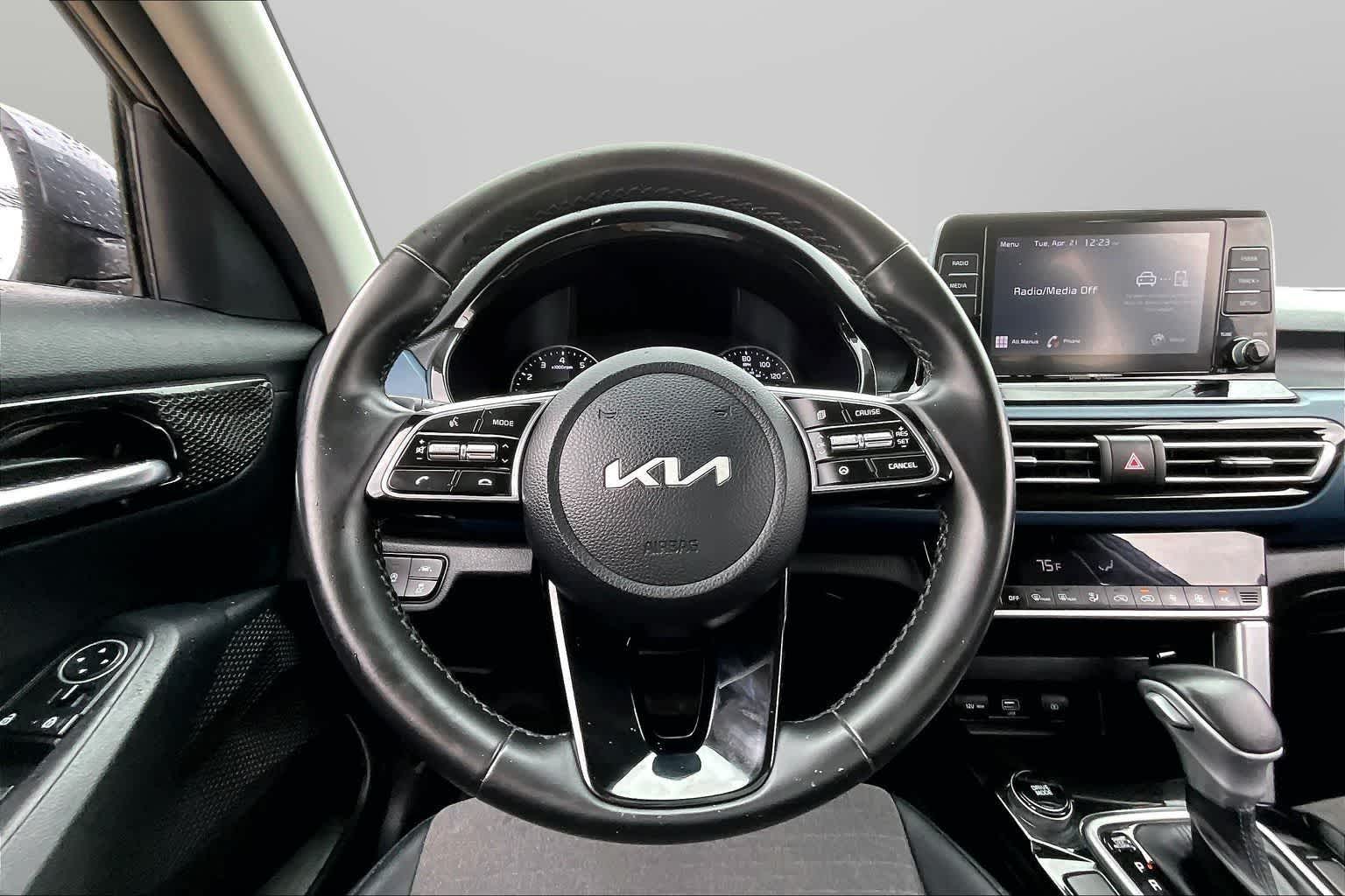 Thumbnail: 2023 Kia Seltos - 5