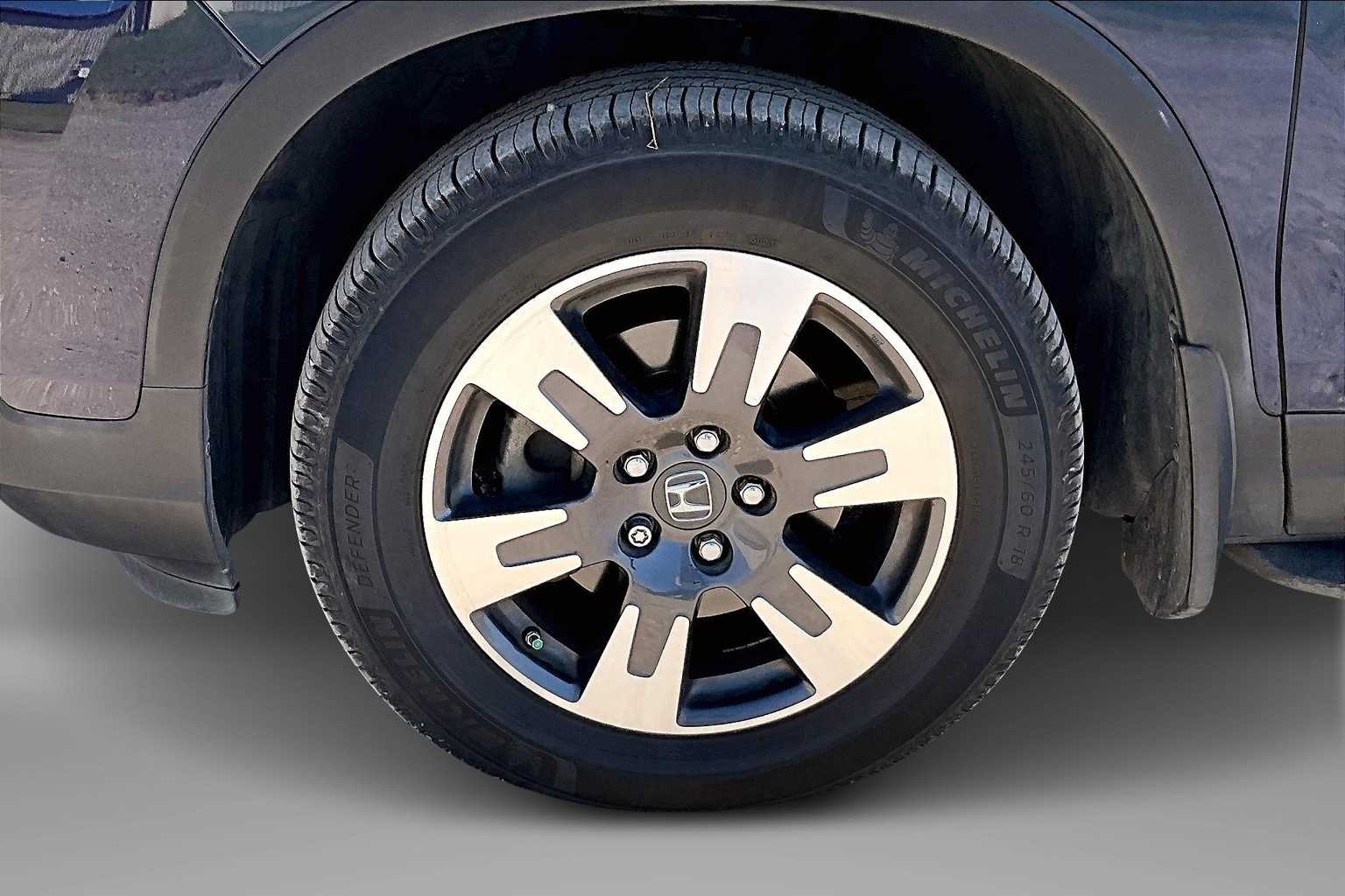 Thumbnail: 2017 Honda Ridgeline - 8