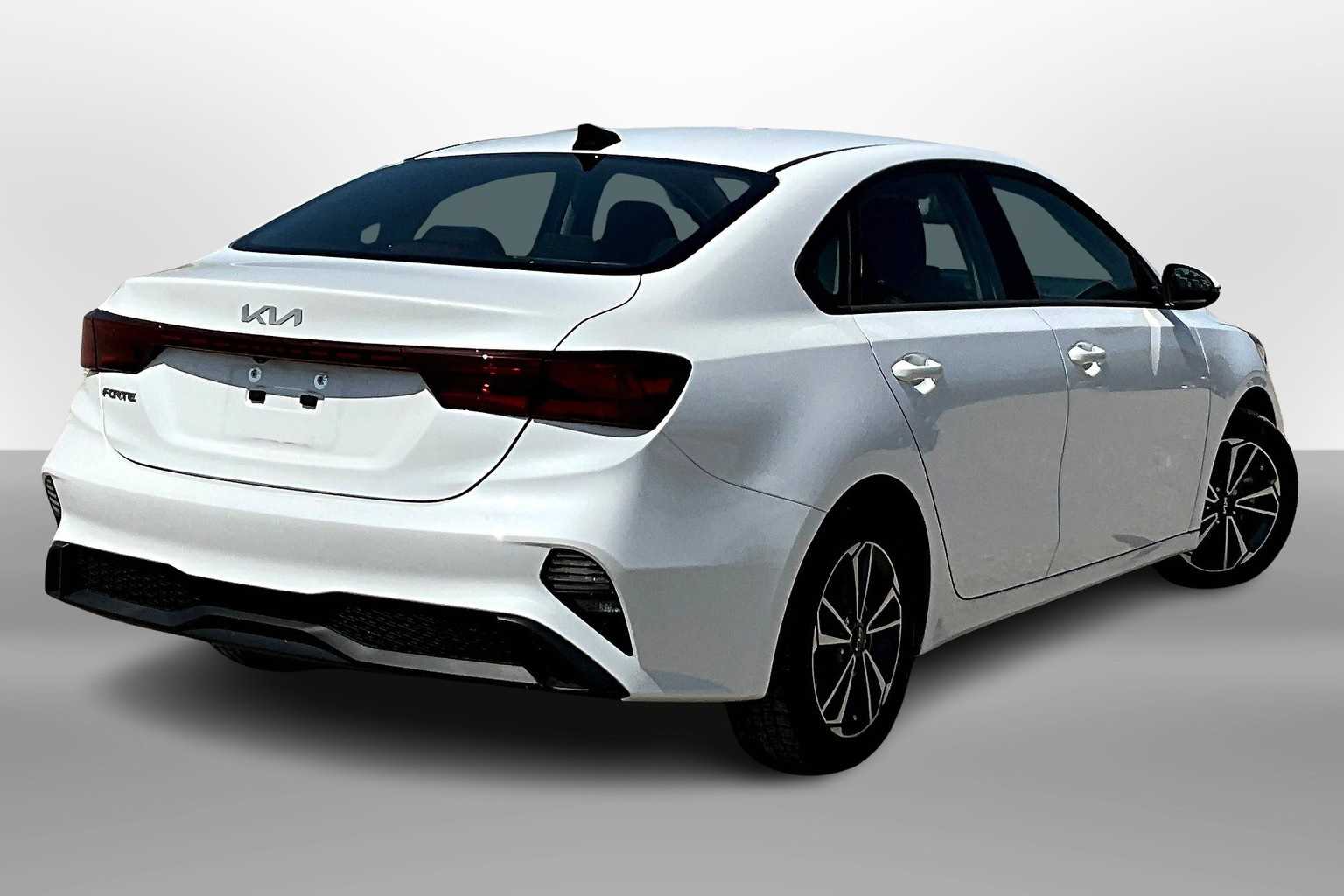 Thumbnail: 2022 Kia Forte - 2