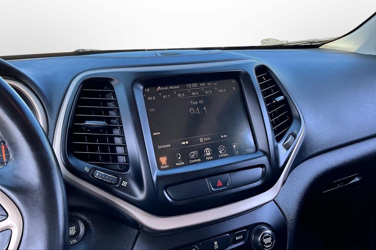 Thumbnail: 2016 Jeep Cherokee - 6