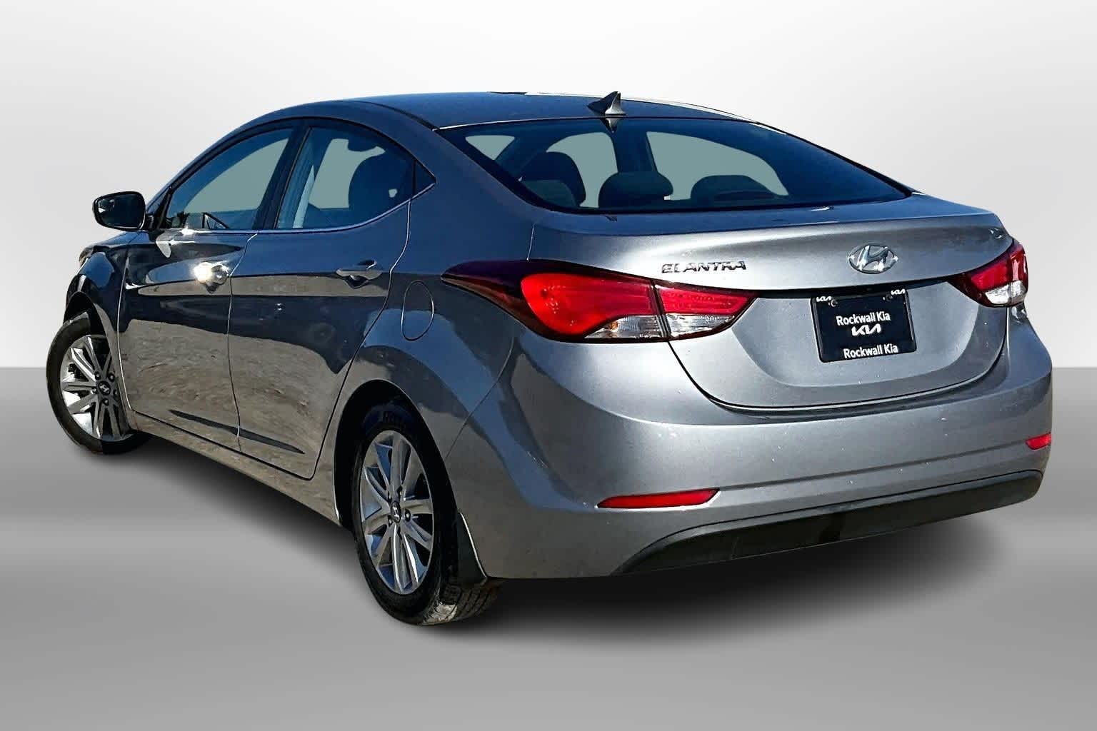 Thumbnail: 2015 Hyundai Elantra - 11