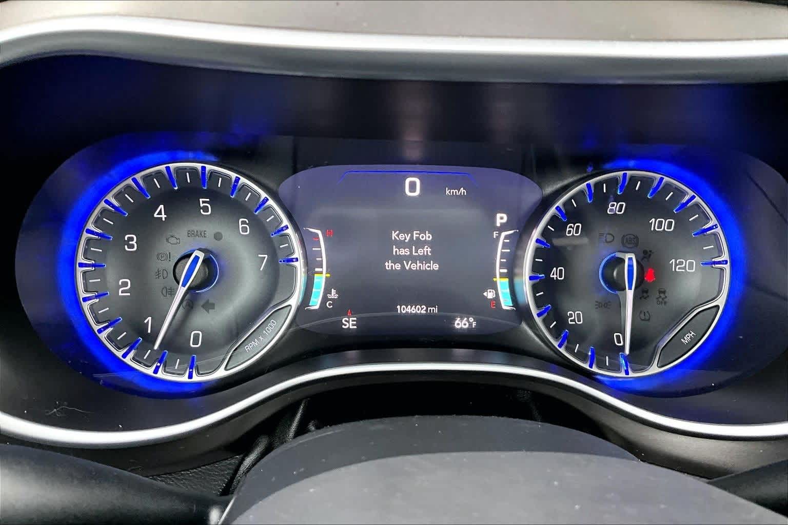 Thumbnail: 2018 Chrysler Pacifica - 21