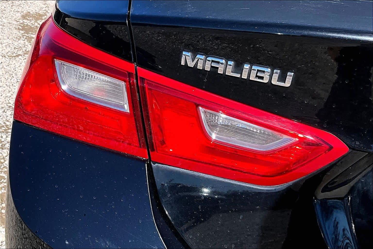 Thumbnail: 2018 Chevrolet Malibu - 27