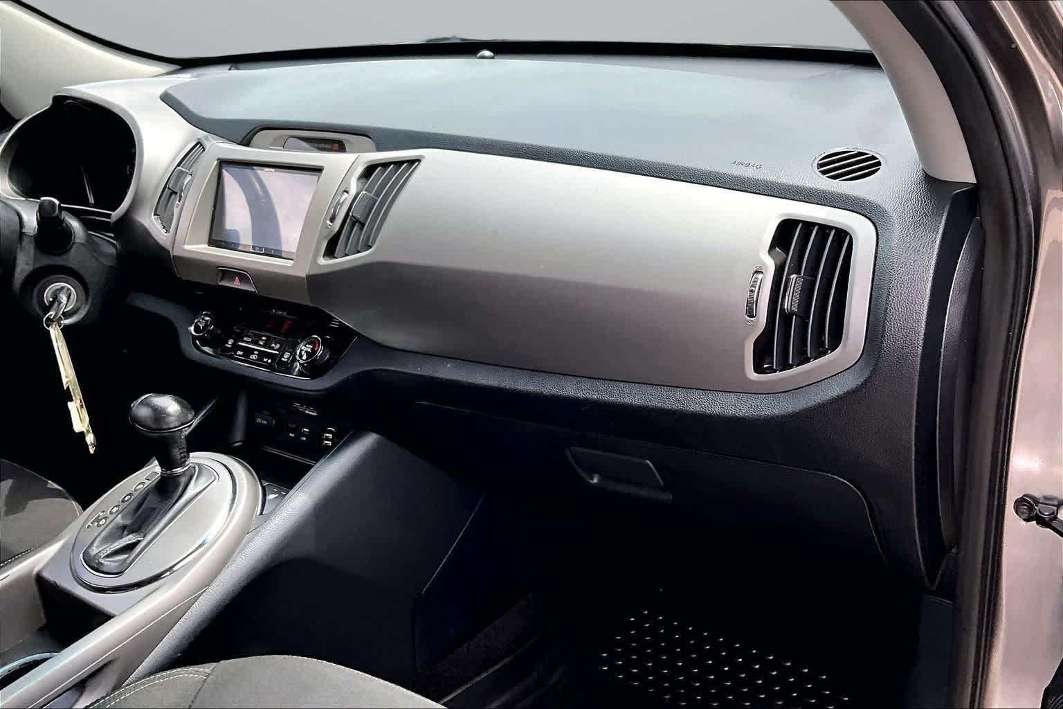 Thumbnail: 2014 Kia Sportage - 15