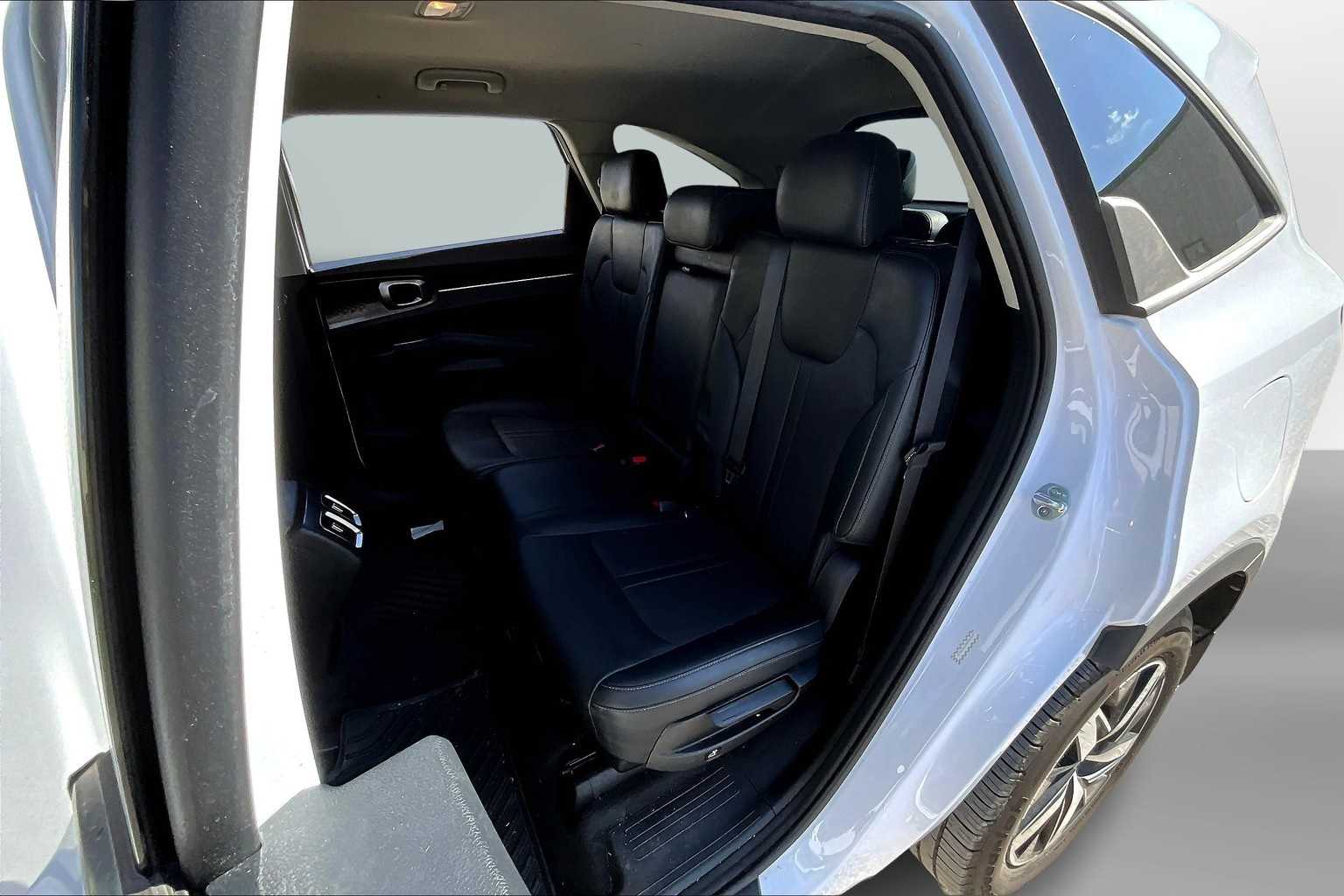 Thumbnail: 2021 Kia Sorento - 26