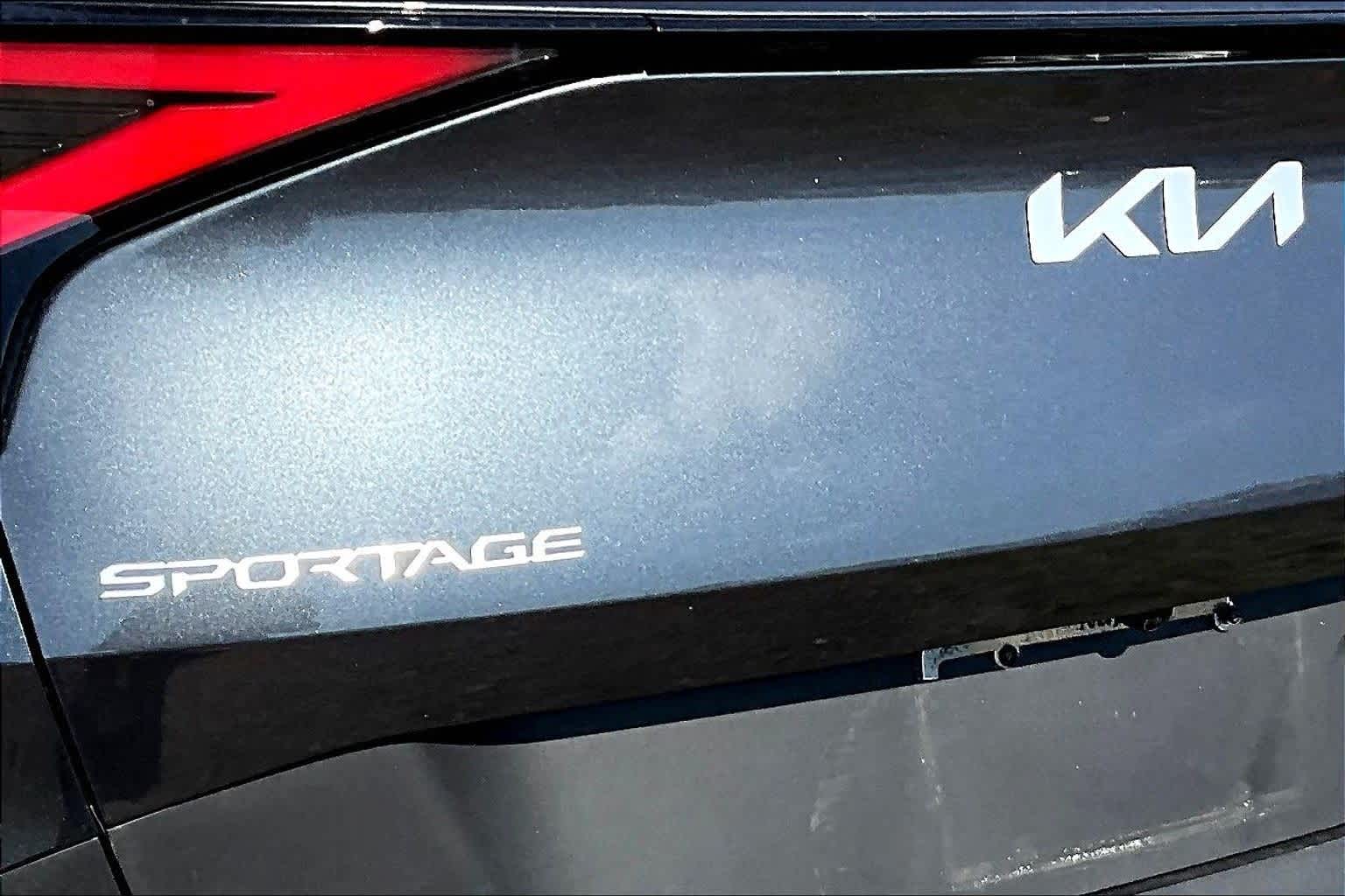 Thumbnail: 2023 Kia Sportage - 32