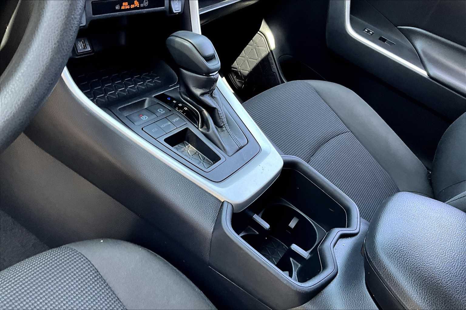 Thumbnail: 2024 Toyota RAV4 - 13