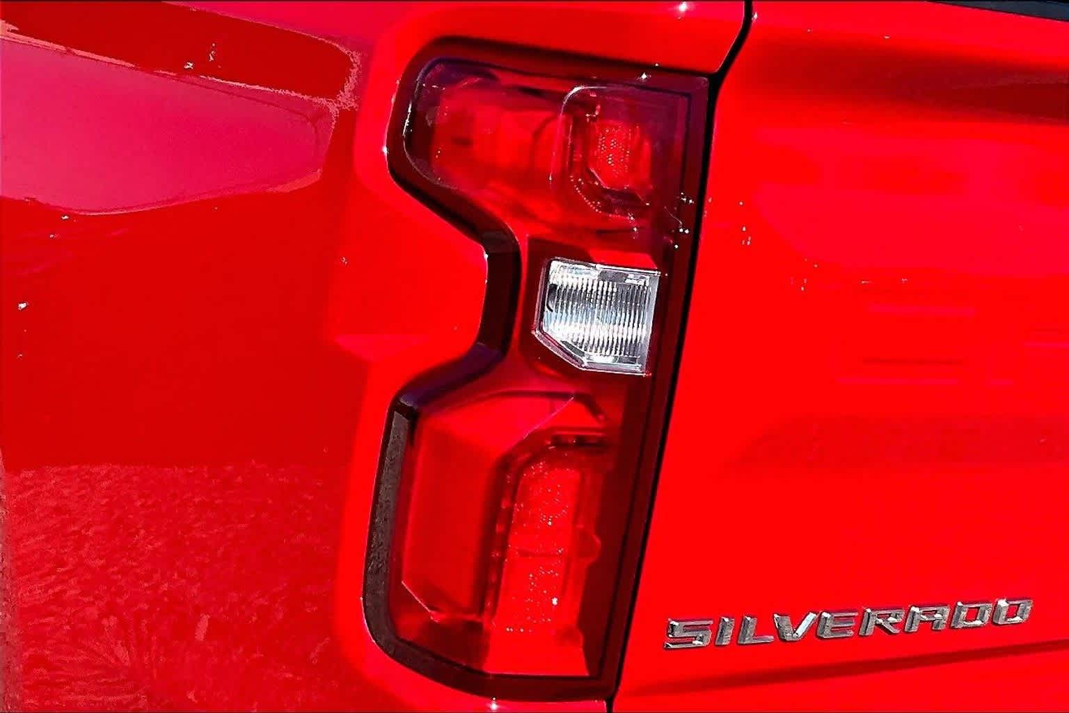 Thumbnail: 2019 Chevrolet Silverado 1500 - 30