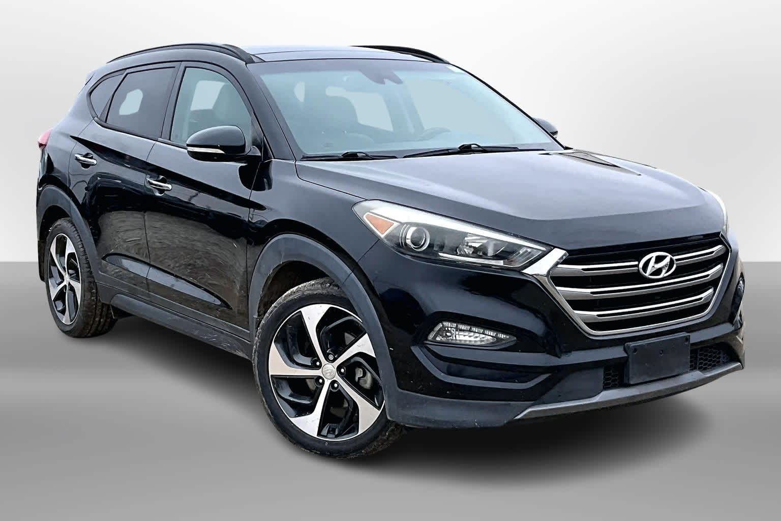 Thumbnail: 2016 Hyundai Tucson - 10